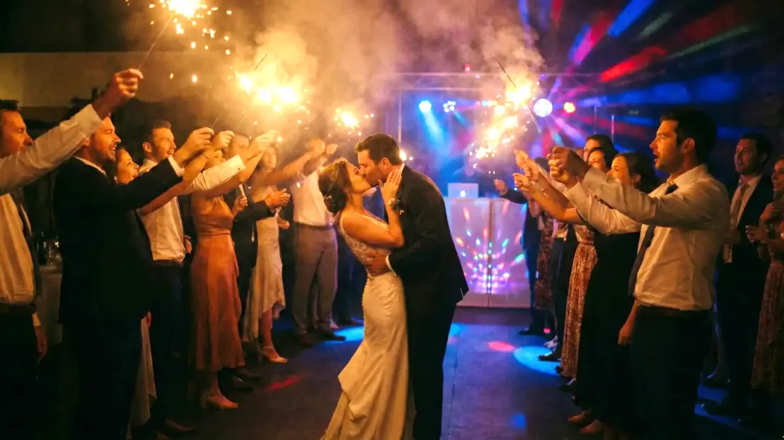 Garantiamo l'ottima riuscita di Feste, Compleanni, Anniversari ed Eventi privati di ogni tipo grazie al nostro servizio di DJ, Musica e Animazione.